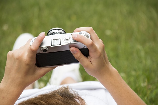 Candid vs. Posed: Capturing Your Baby’s True Personality on Camera